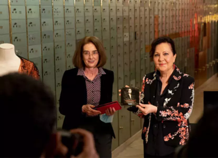 Carmen Linares y María Luisa Estevan