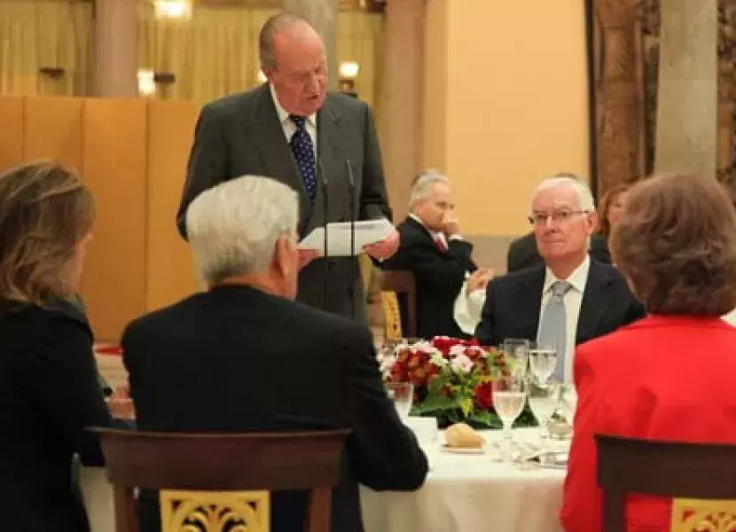 El rey don Juan Carlos pronuncia el brindis de honor