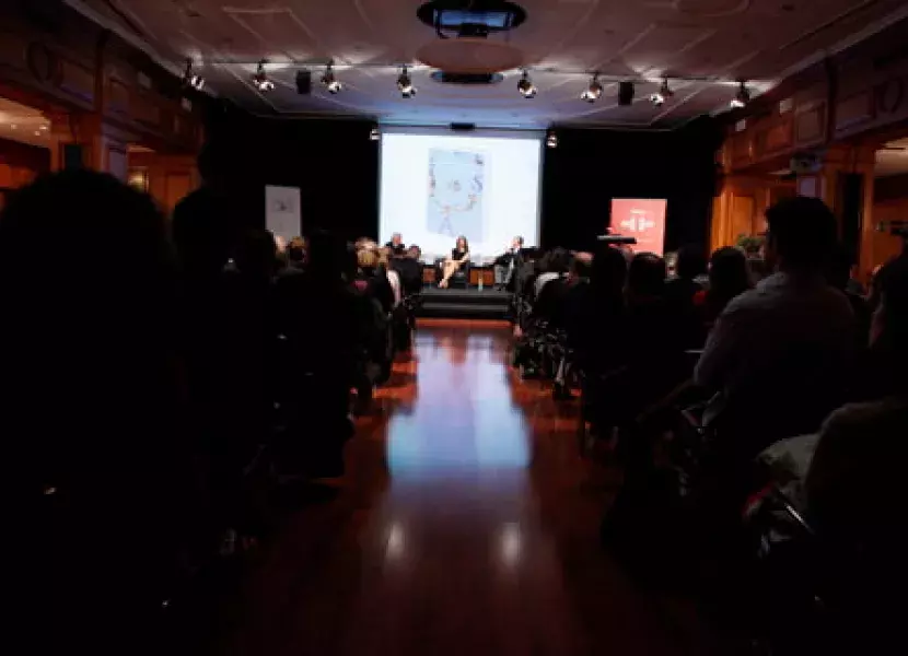 La directora de Cultura del Cervantes, Montserrat Iglesias ha ejercido de moderadora