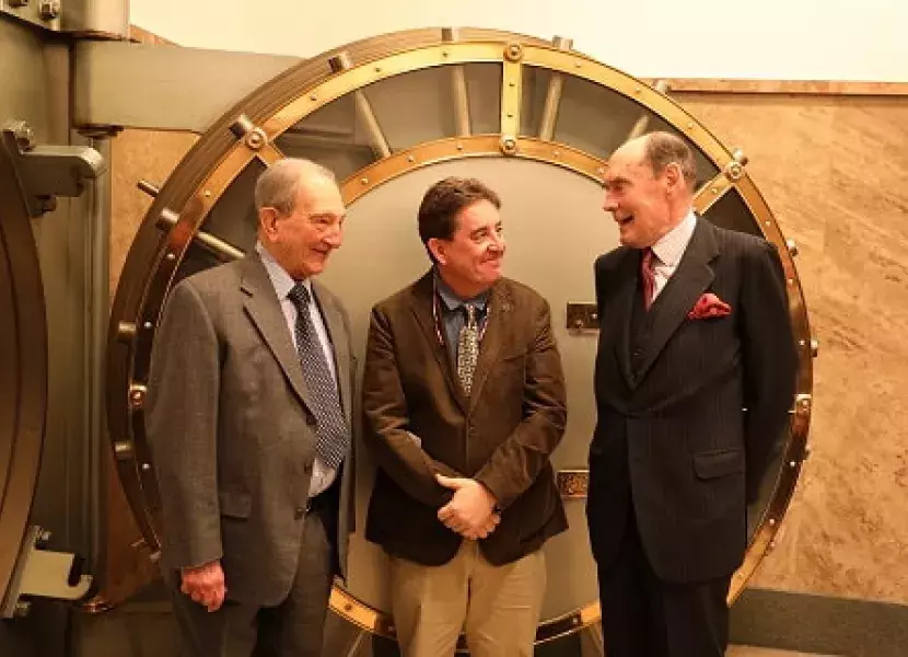 Antes de la entrega del legado