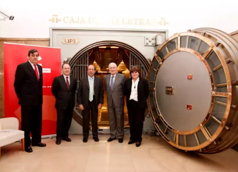 Foto de familia en la Caja de las Letras