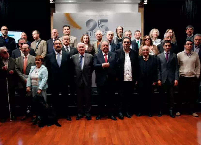Foto de familia en la sede central del Instituto Cervantes