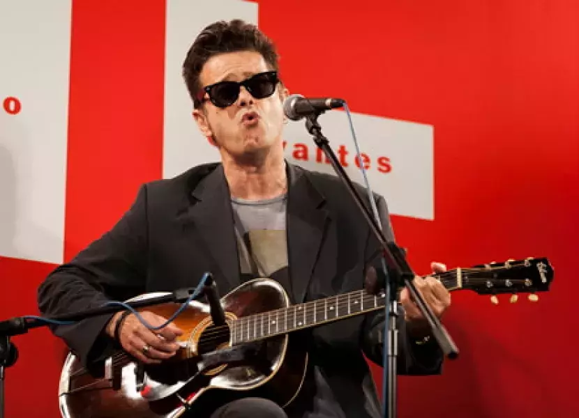 Santiago Auserón interpretó algunas de sus piezas