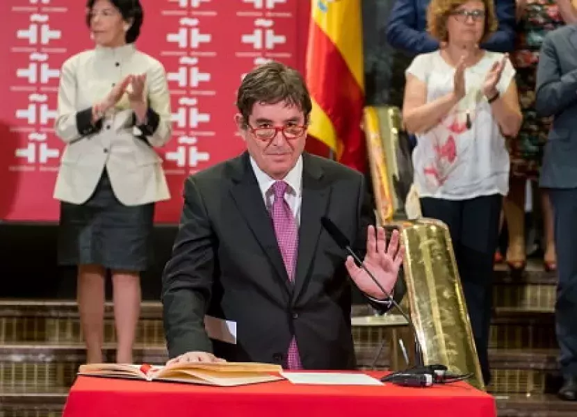 Luis García Montero prometiendo el cargo