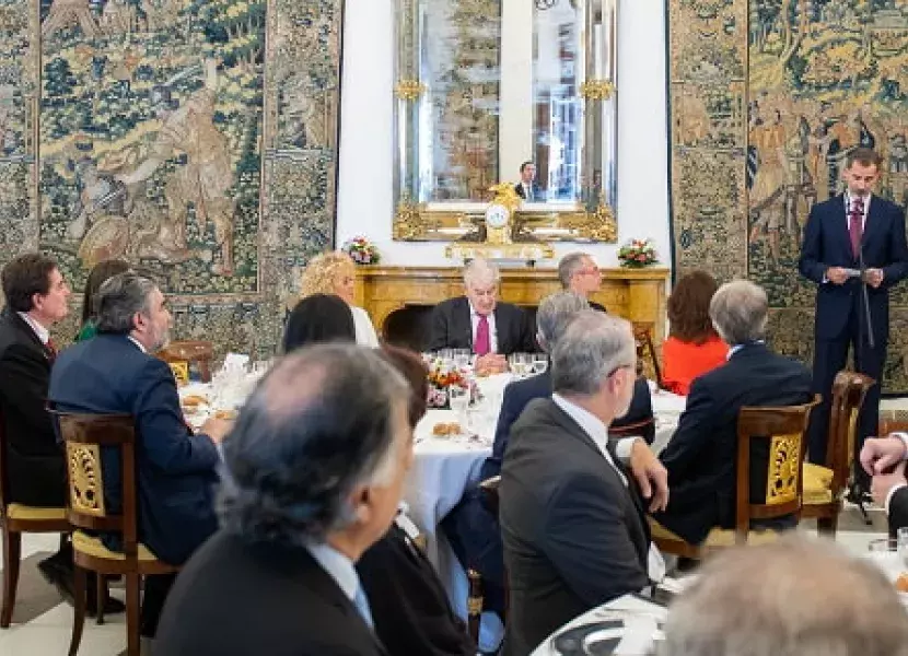 Don Felipe durante el brindis
