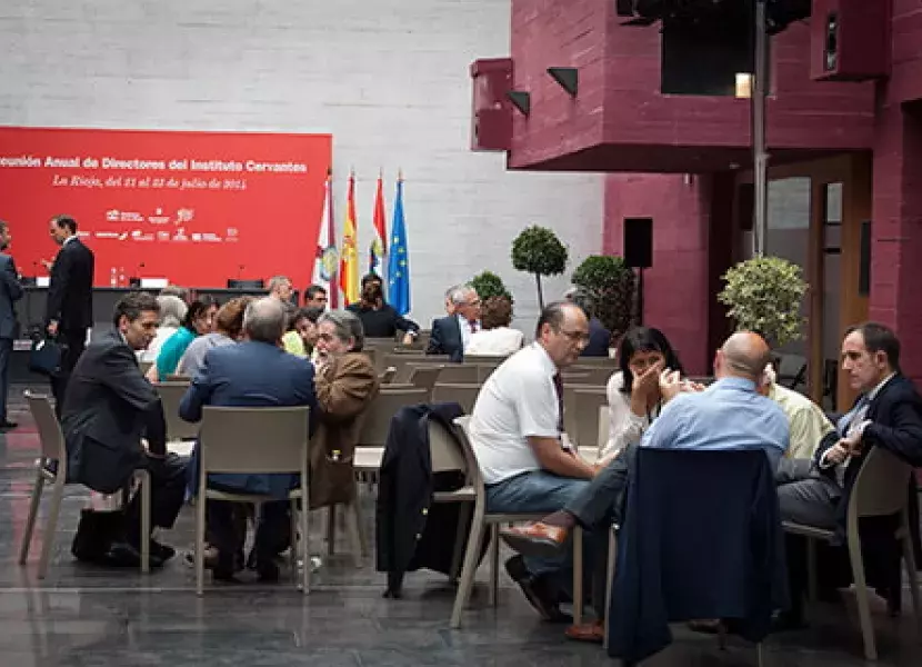 Los directores conversan entre ellos