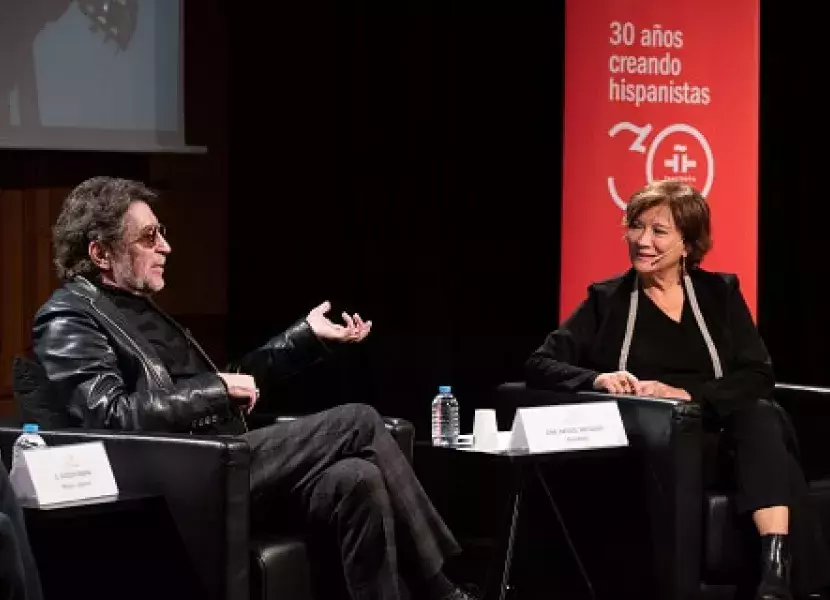 Hablando con la periodista Nativel Preciado