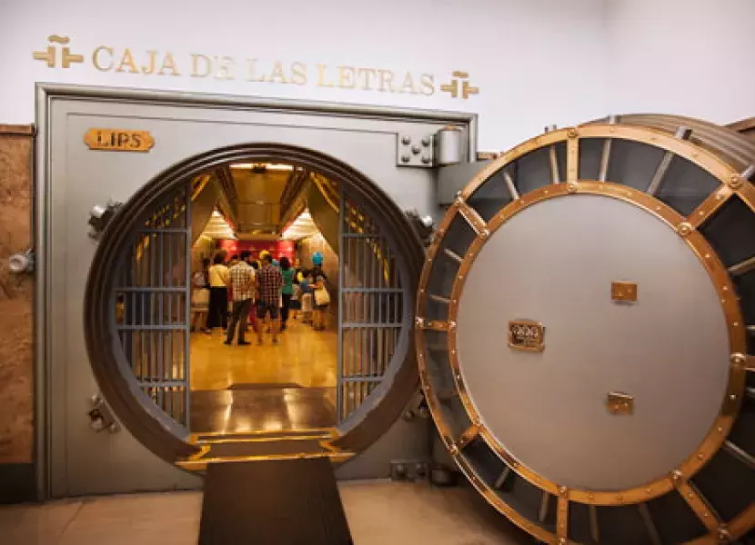 Visita guiada a la Caja de las Letras