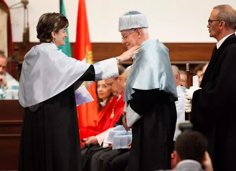 La laudatio corrió a cargo de María Ángeles Pérez López