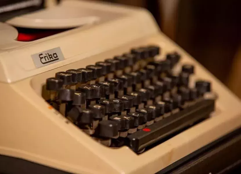 Legado, máquina de escribir