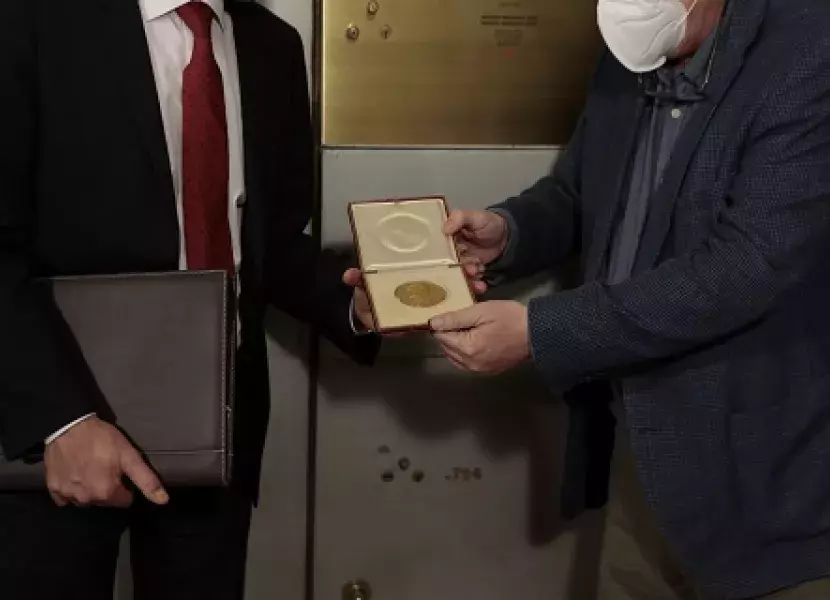 La medalla del Premio Nobel de Medicina que recibió Santiago Ramón y Cajal