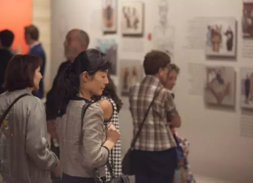 Visitantes de la exposición