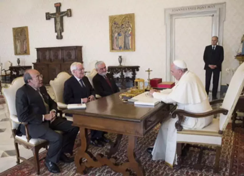 El Papa Francisco mantuvo “una conversación muy distendida”