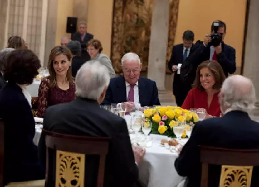 La Reina Letizia junto con algunos de los participantes