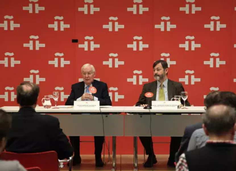 Anteriormente a la presentación en Harvard, en rueda de prensa