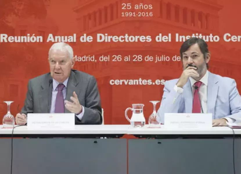 El director del Instituto Cervantes y el secretario general de la institución