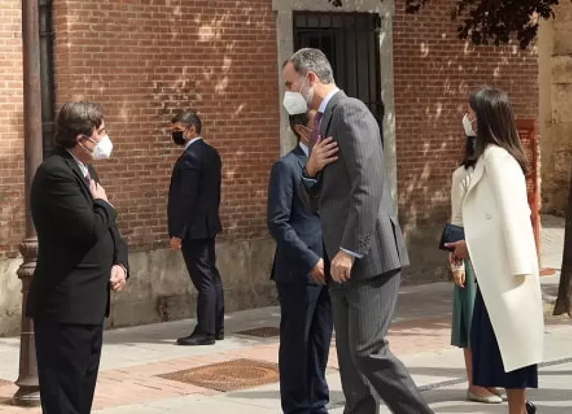Los Reyes asisten a la celebración del Día del Libro