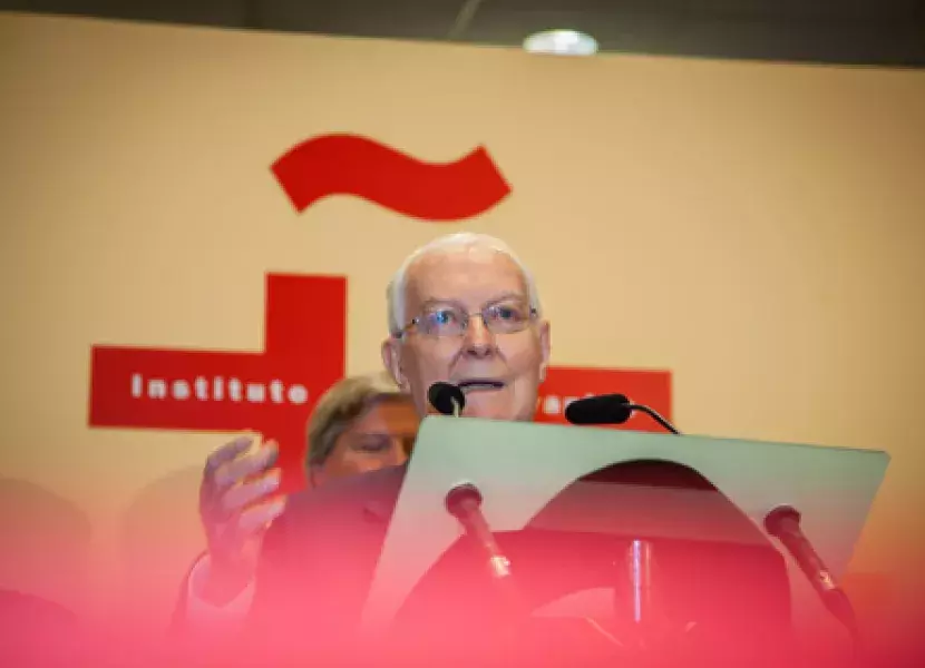 El director saliente, Víctor García de la Concha