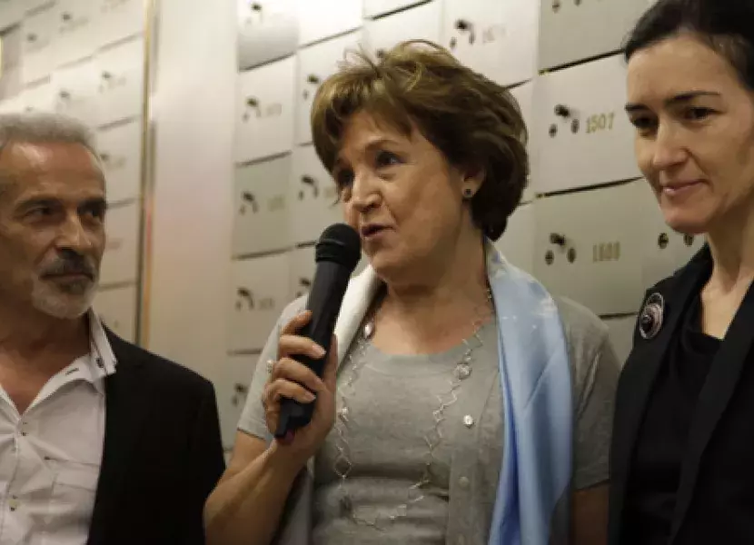 Carmen Caffarel, presenta el acto acompañada por Ángeles González-Sinde,  y Víctor Ullate.