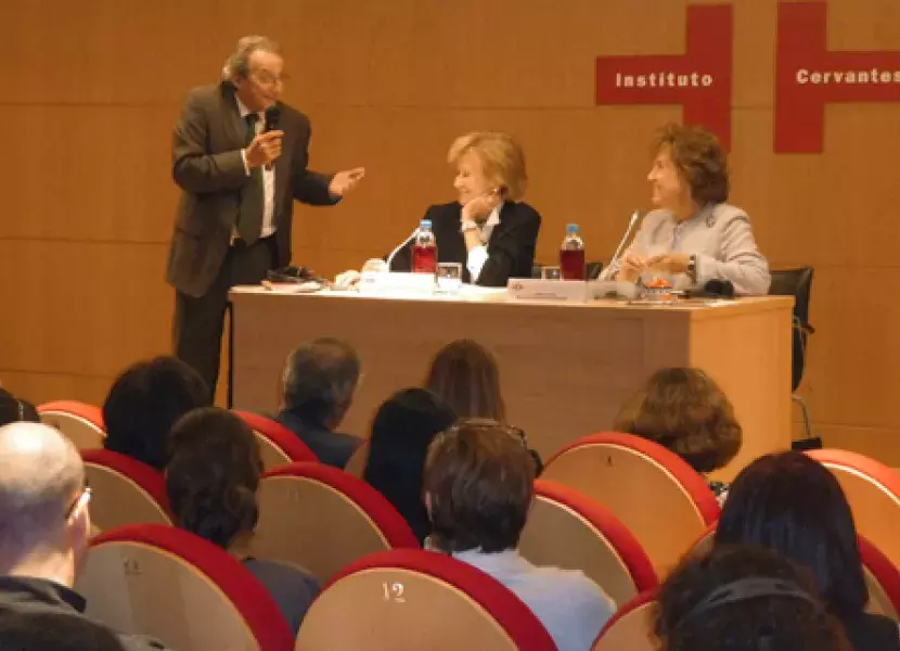 Federico Arbos Ayuso, María Teresa Fernández de la Vega y  Carmen Caffarel