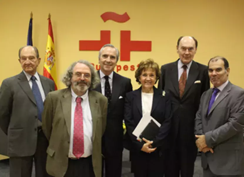 Foto de familia de los participantes en el encuentro de directores del Instituto Cervantes