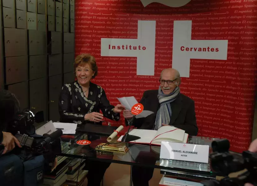 Manuel Alexandre ha hecho un breve repaso a su carrera y ha concluido su intervención con un "Firmado: yo"