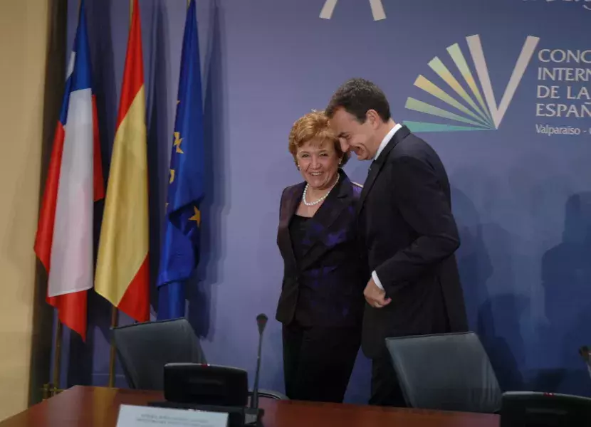 El presidente del Gobierno español y Carmen Caffarel, al término de la presentación del congreso