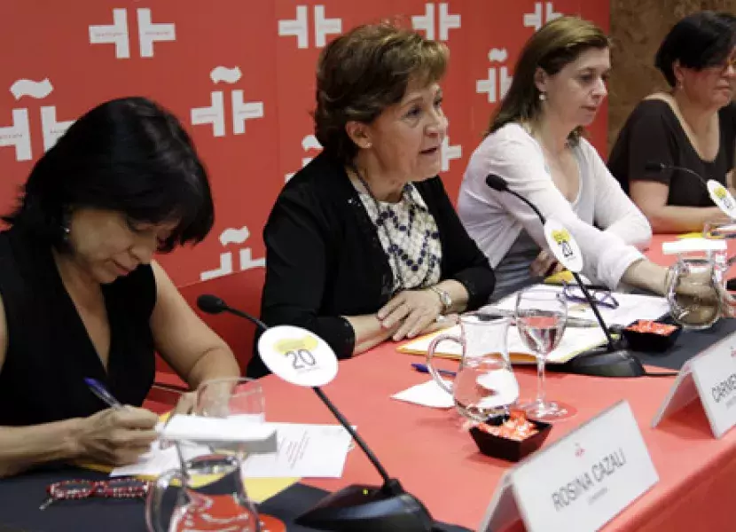 Rosina Cazali, comisaria de la exposición «Peso y levedad»