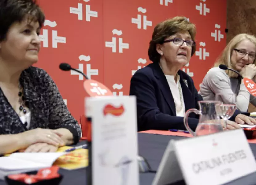Carmen Caffarel, interviene en la presentación del libro «Guía práctica de escritura y redacción».