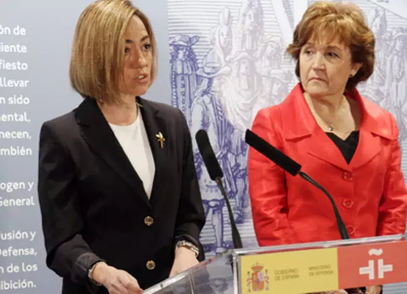 Carme Chacón, ministra de Defensa, interviene en el acto inaugural de la muestra