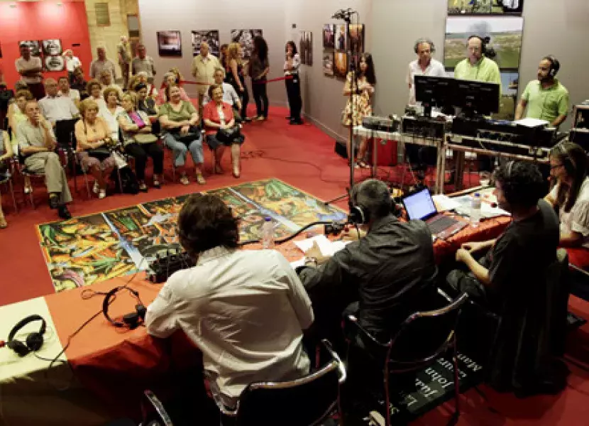 El público asistente, durante la retransmisión en directo del programa de radio «En días como hoy».