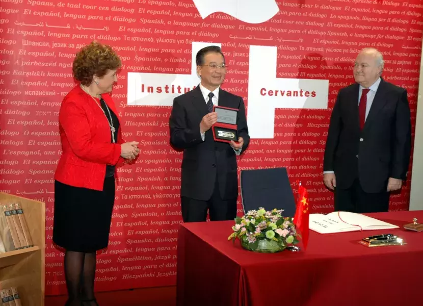 Carmen Caffarel ha hecho entrega de la "Llave de la amistad y de la concordia" al primer ministro de China
