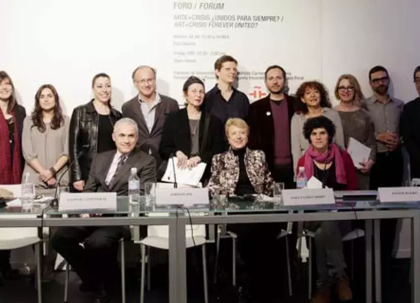 Integrantes del equipo organizador del IV Congreso Hispano-Alemán de Cultura junto a los invitados a la mesa redonda.