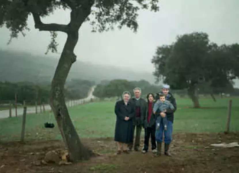 Flori y Jesús. Casados desde hace 2 años, con los padres de Jesús, Elena y Gregorio y con su hijo Raúl.
