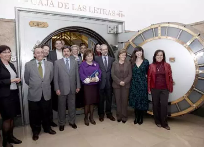 Foto de familia en la Caja de las Letras