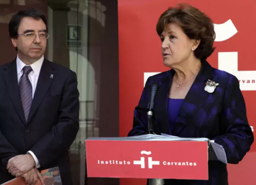 Carmen Caffarel, durante el discurso inaugural de la exposición «El cartel de turismo».