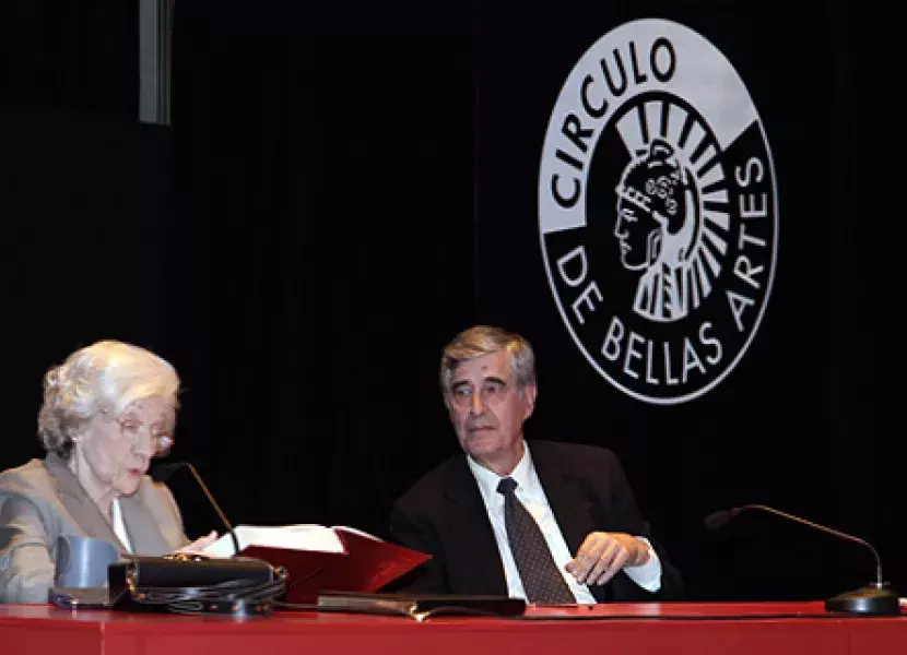 Ana María Matute, ganadora del Premio Cervantes 2011, durante la lectura del Quijote.