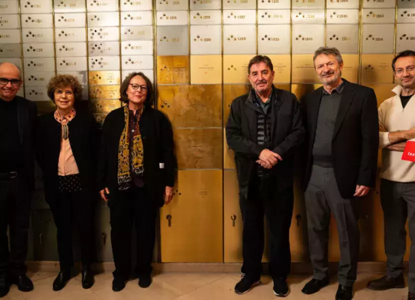 Foto de familia de la apertura en la Caja de las Letras del legado de Manuel de Falla.
