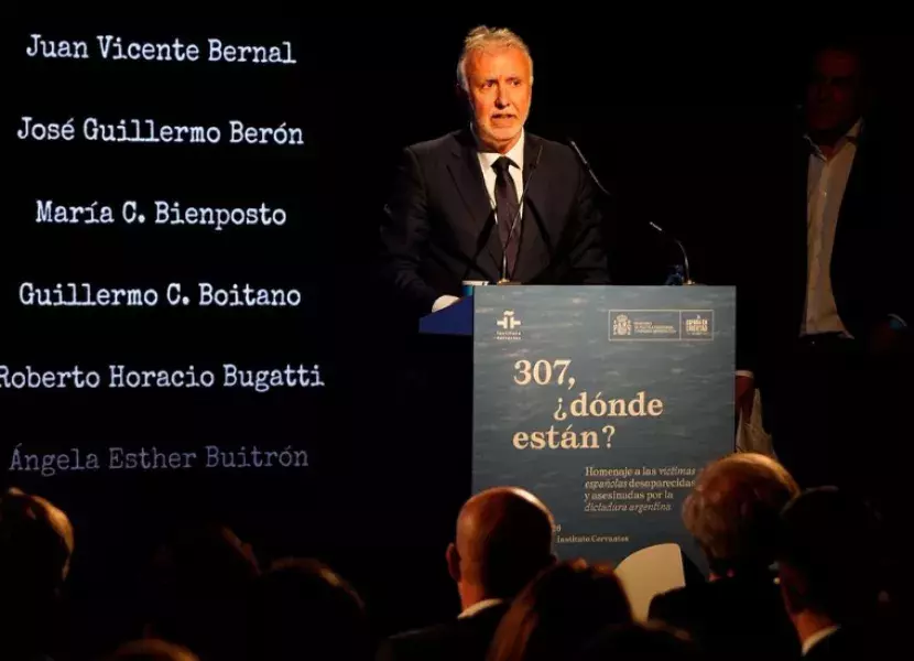  Ángel Víctor Torres