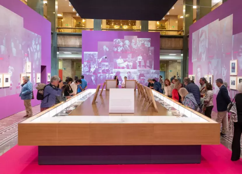  Exposición «María Elena Walsh y Sara Facio: la palabra y la mirada»