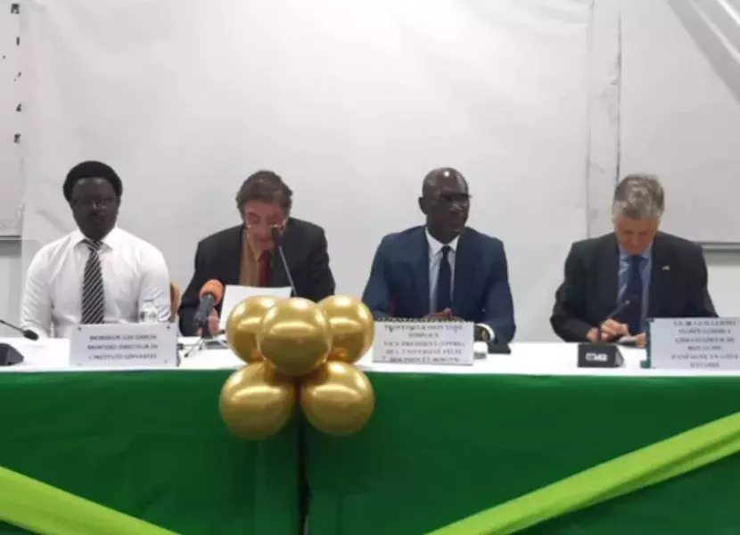 El Instituto Cervantes inaugura el Aula Cervantes de Abiyán (Costa de Marfil)