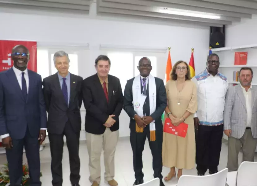 El Instituto Cervantes inaugura el Aula Cervantes de Abiyán (Costa de Marfil)