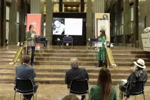 El escritor Benjamín Prado y la cantante Vanesa Martín
