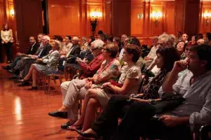 La sede central del Instituto Cervantes acogió un «Oleaje» en recuerdo de Carlos Edmundo de Ory