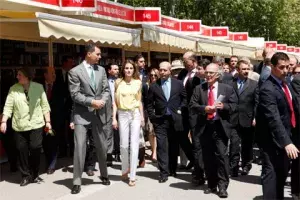 Las autoridades visitan las más de 300 casetas