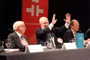 Víctor García de la Concha durante su intervención
