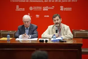 Rafael Rodríguez-Ponga, secretario general del Instituto Cervantes, durante la reunión