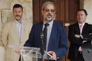 El rector de la Universidad de Salamanca, Daniel Hernández Ruipérez