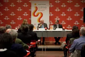 La principal amenaza para el empleo correcto del español es el escaso nivel de lectura