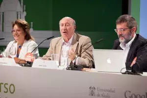 Tras la entrega de premios se ha celebrado la mesa redonda "El valor Ñ en Internet"